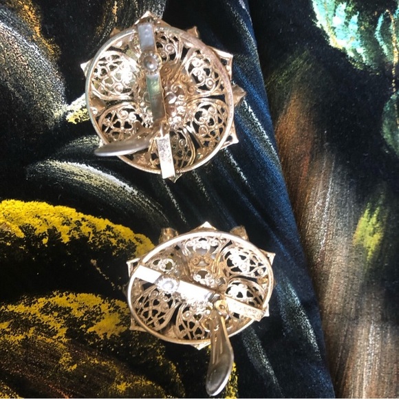 Set of two Vintage 80s clip on Pearl Earrings and pearl stretchable Bracelet - Picture 12 of 16